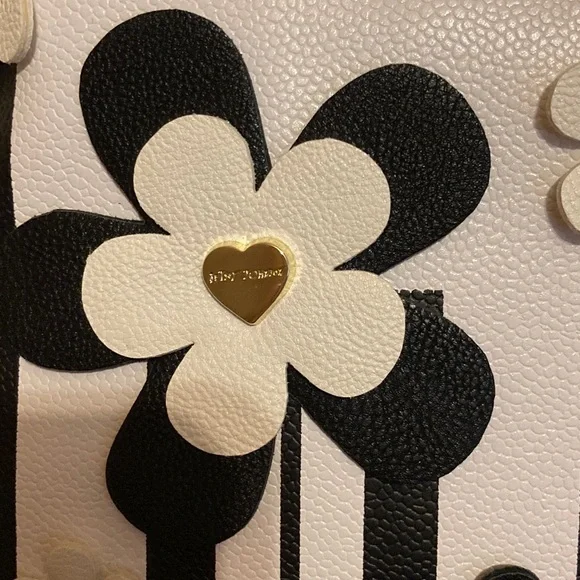 Betsey Johnson NEW Large Black & White Floral Stripe Tote Hard to Find! RaRe! - Picture 3 of 12